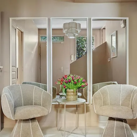 Villa French House Paris